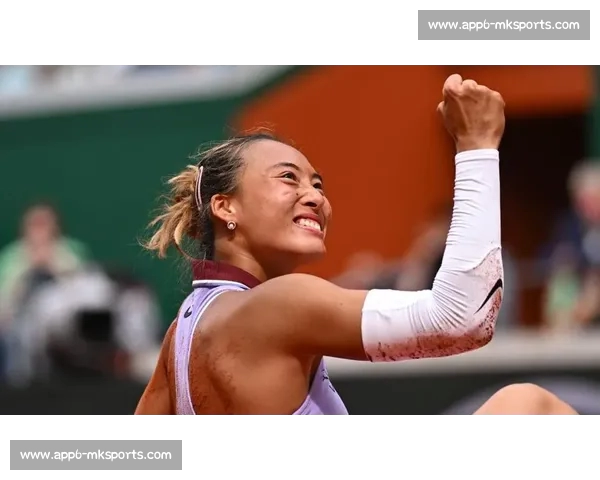 郑钦文发球破局!中国金花草地突围,袁悦张帅虽败犹荣 郑钦文发球破局!中国金花草地突围,袁悦张帅虽败犹荣