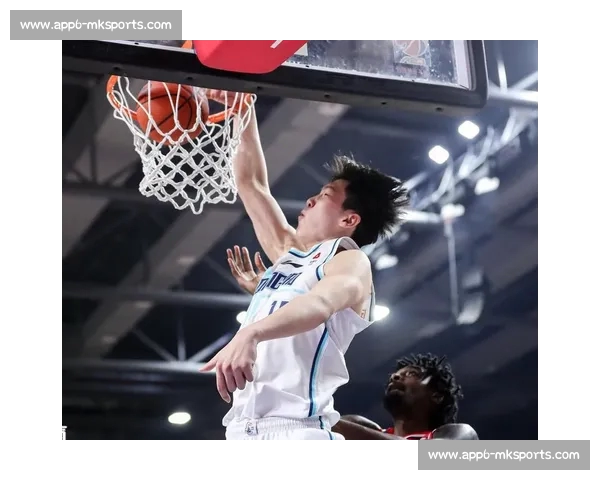 杨瀚森白衣闪耀富保罗庆功宴！湖人锋线新星助阵，四首轮秀彰显 Klutch 统治力